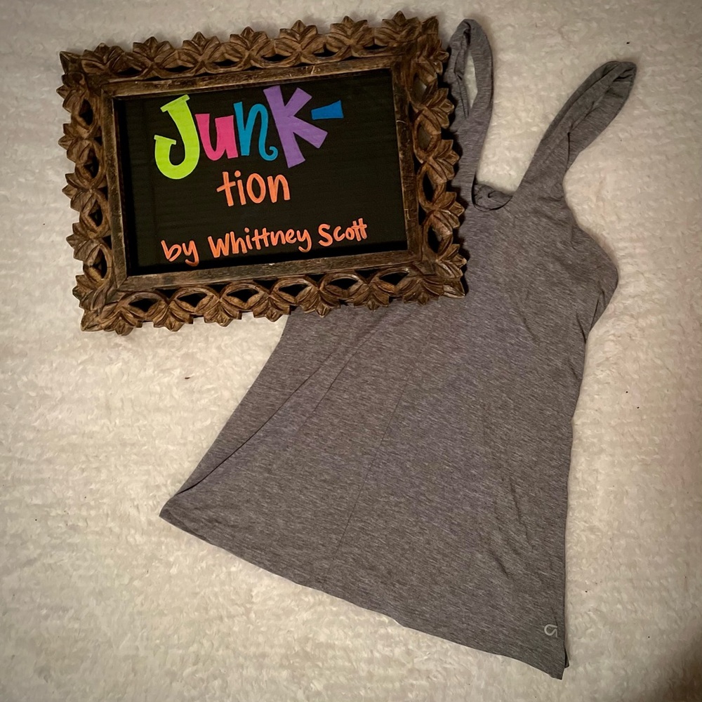 GAPfit breathe workout top!
